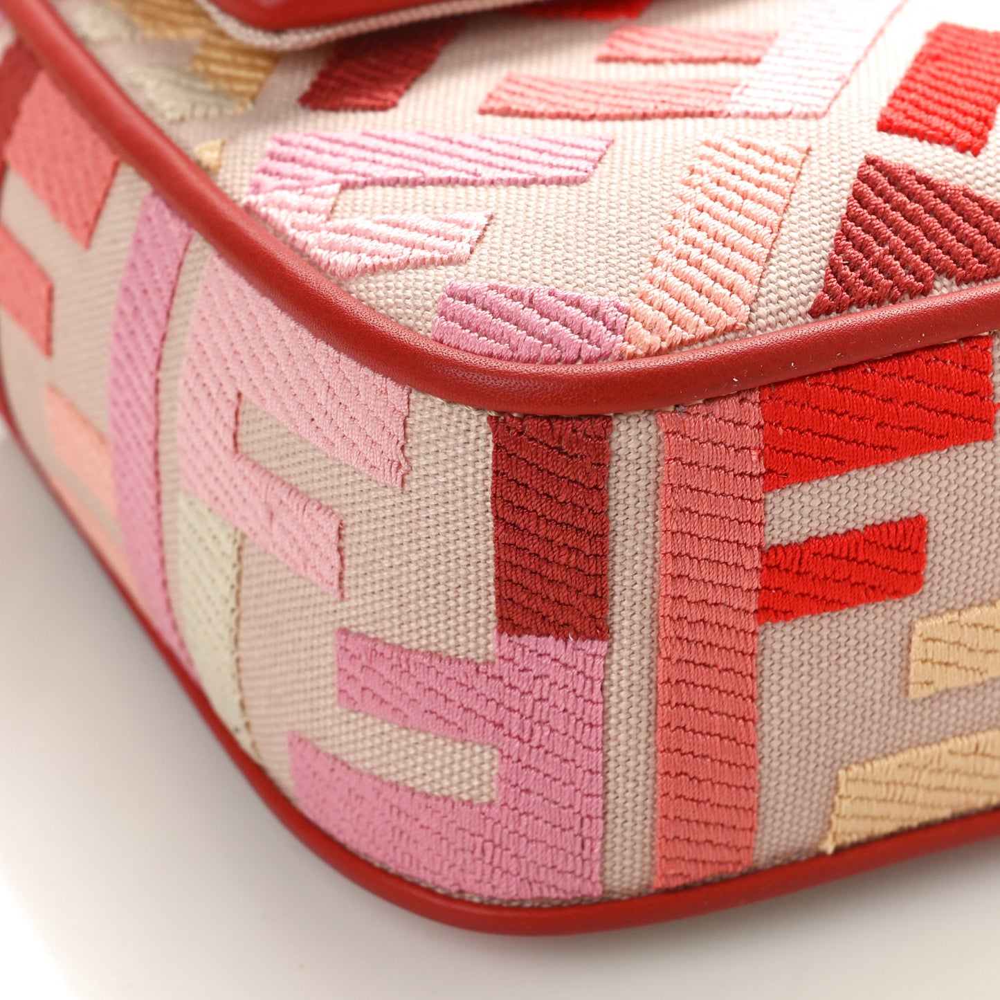 Canvas Vitello King FF Embroidered Baguette Rosa Quarzo Bloody Mary Multicolor