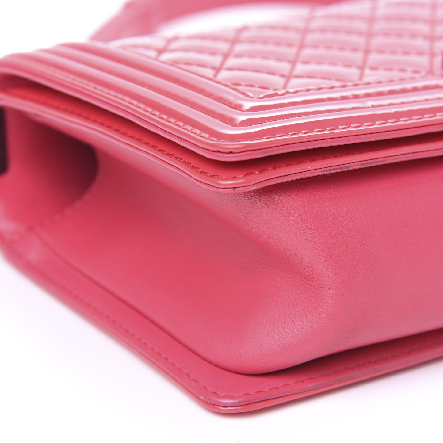 Patent Calfskin Enamel Quilted Medium Boy Flap Pink