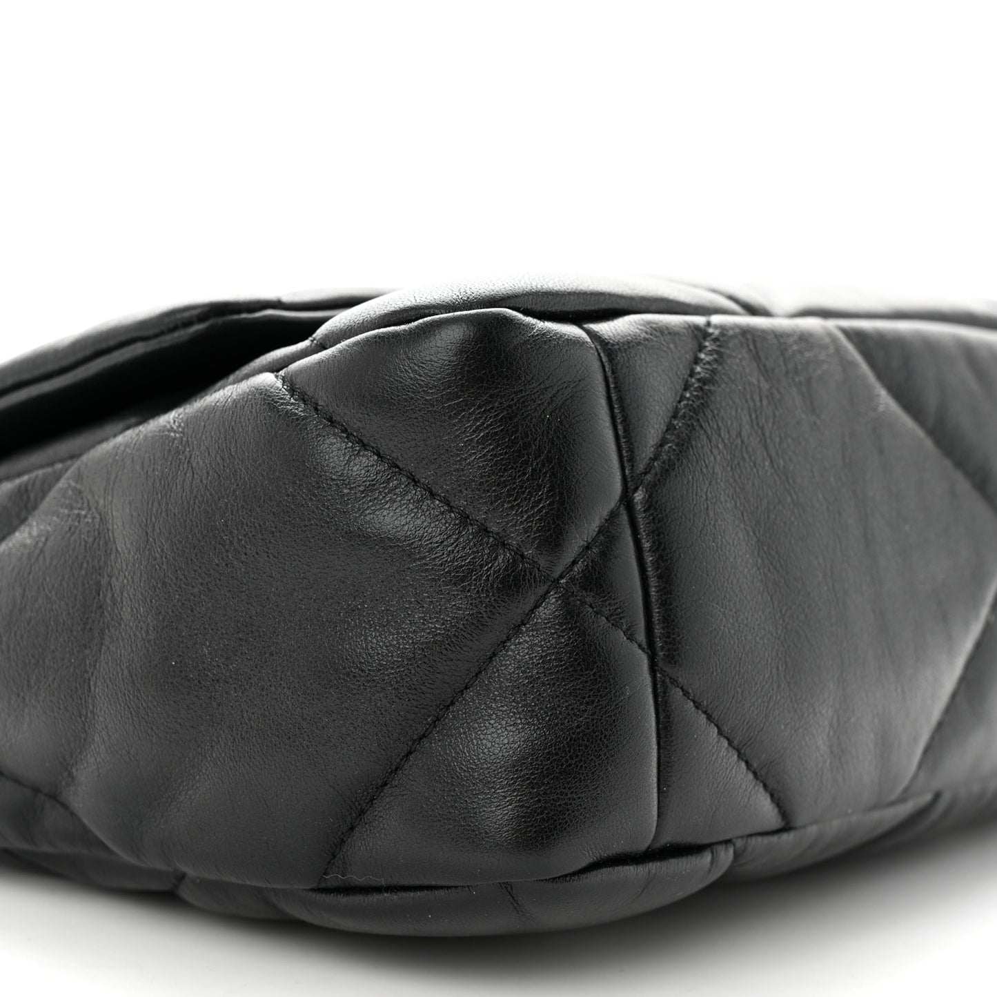 Lambskin Quilted Medium Chanel 19 Flap Black