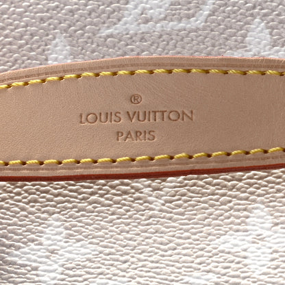 Louis Vuitton Monogram Giant By The Pool Nice BB Brume 9 of 10