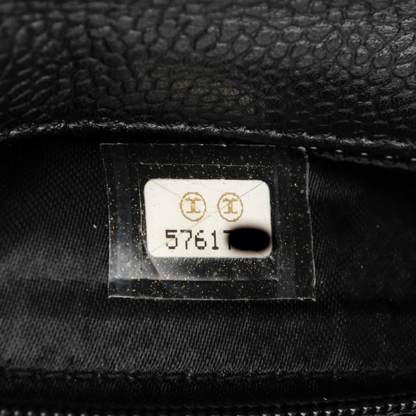 Caviar Medium Shoulder Bag Black