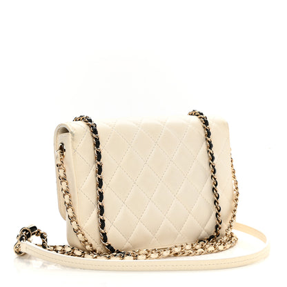 Chanel Lambskin Quilted Side Packs White Black 3 of 17