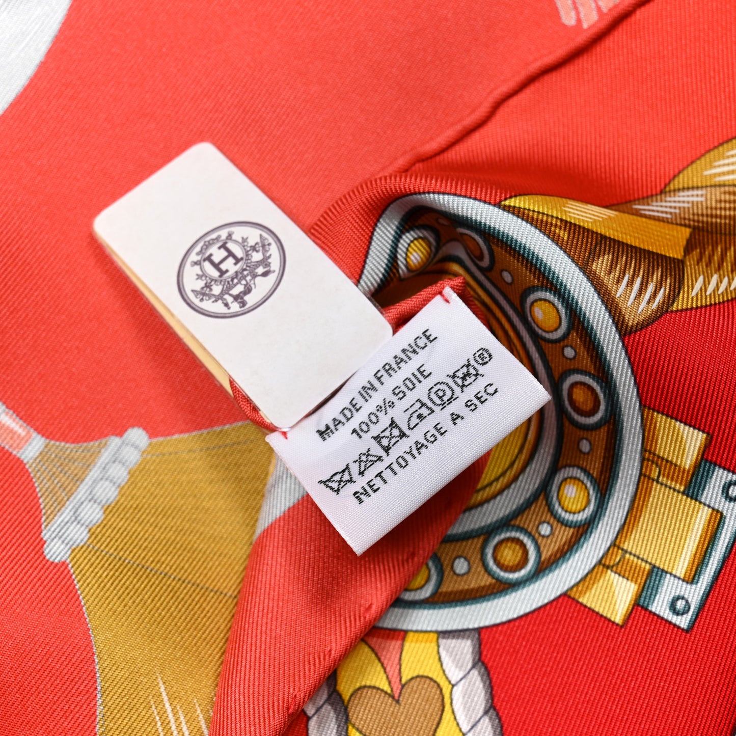 Silk Harnais De Coeur Scarf 90 Rouge White Gold