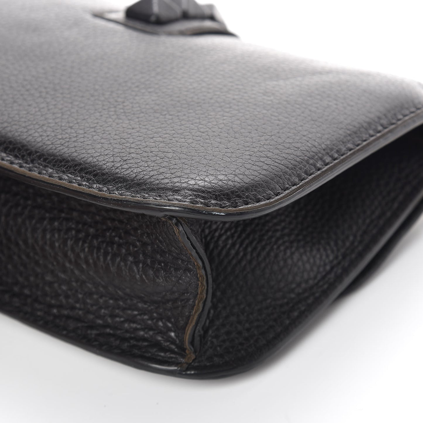Pebbled Calfskin Medium Glam Lock Rockstud Flap Black