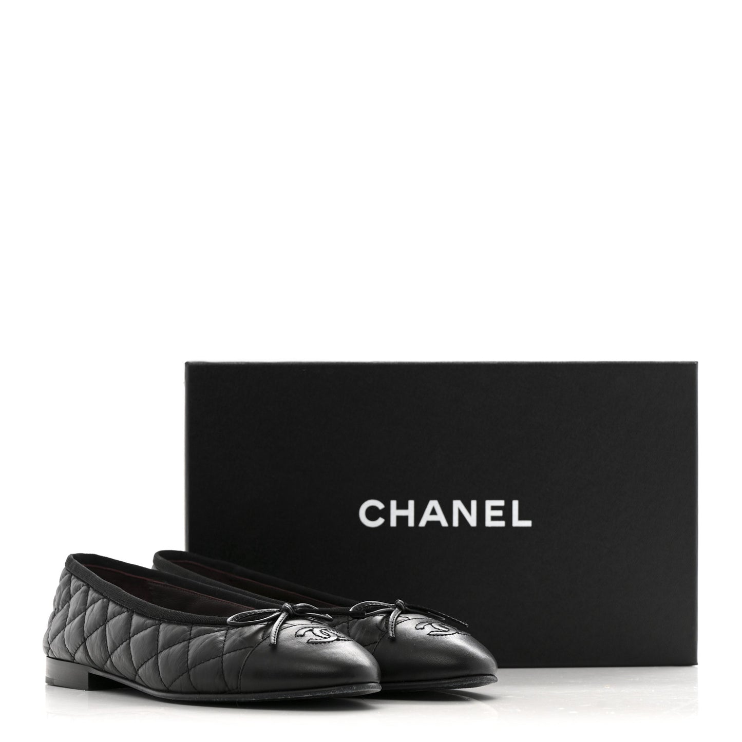 Aged Calfskin Quilted CC Cap Toe Ballerina Flats 37 Black