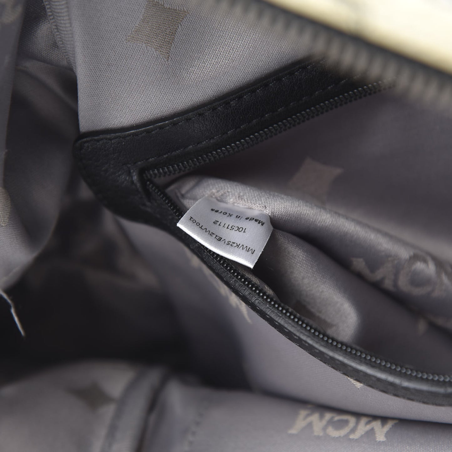 Visetos Crown Stud Medium Stark Backpack White