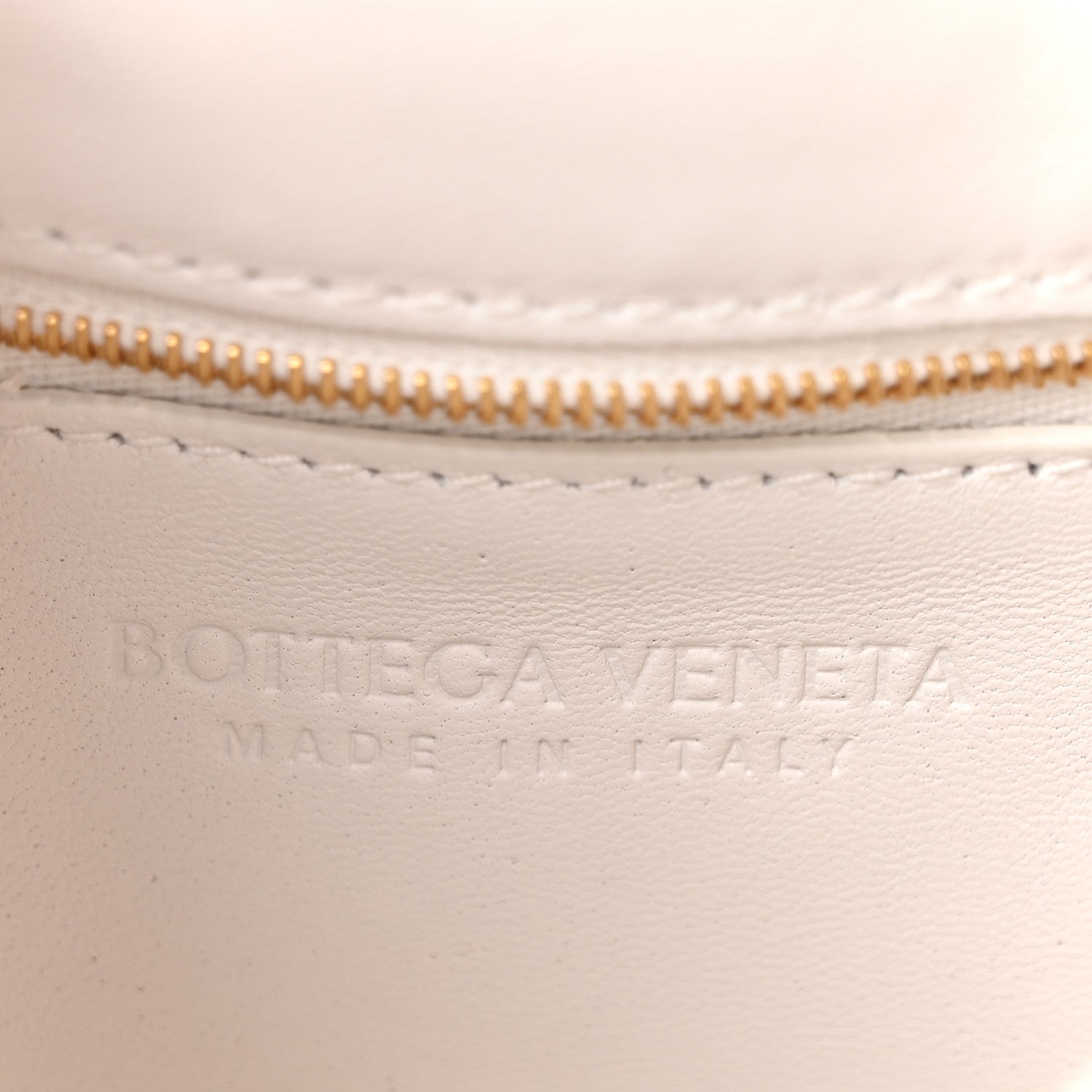 Bottega Veneta Lambskin Maxi Intreccio Padded Chain Cassette Crossbody Bag White 6 of 10