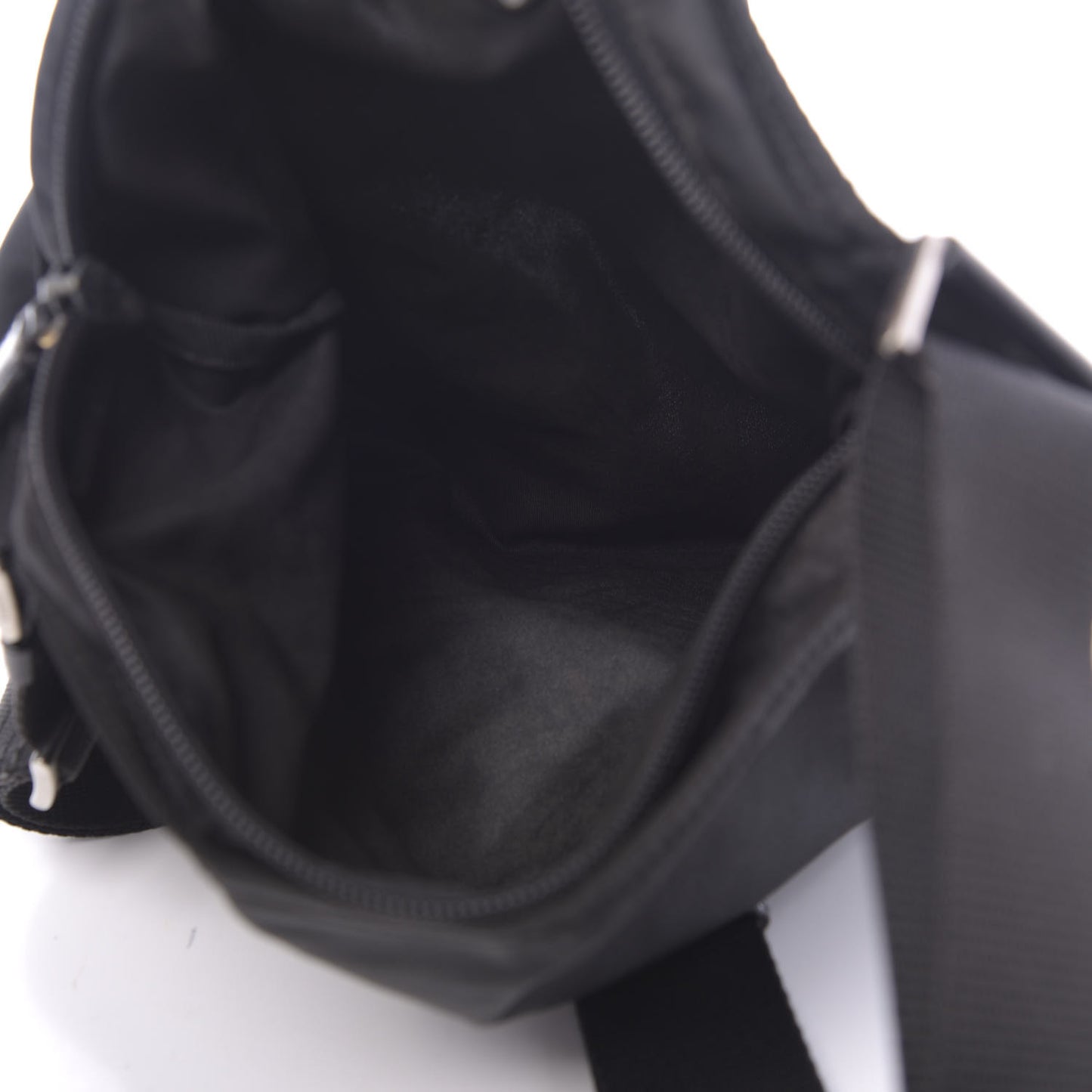 Nylon Flat Messenger Bag Black