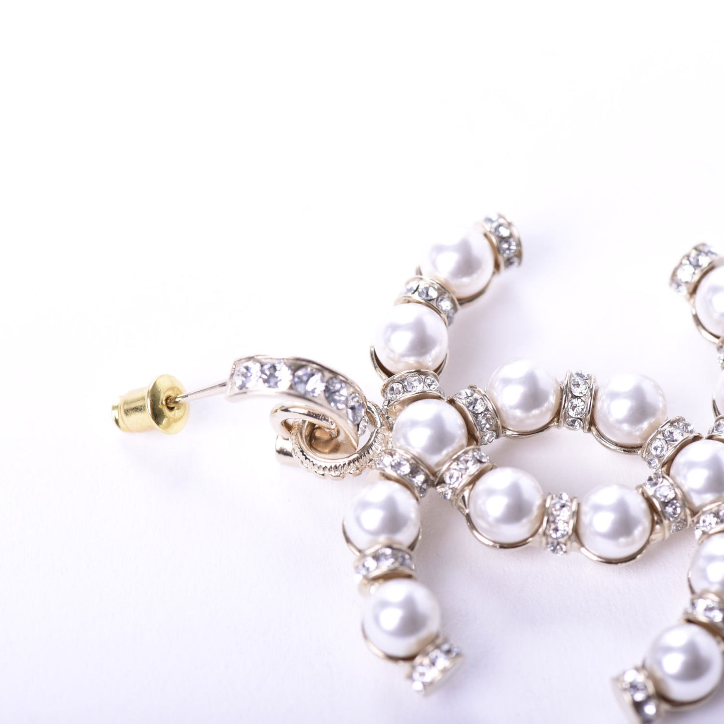 Pearl Crystal Nefertiti CC Drop Earrings Gold