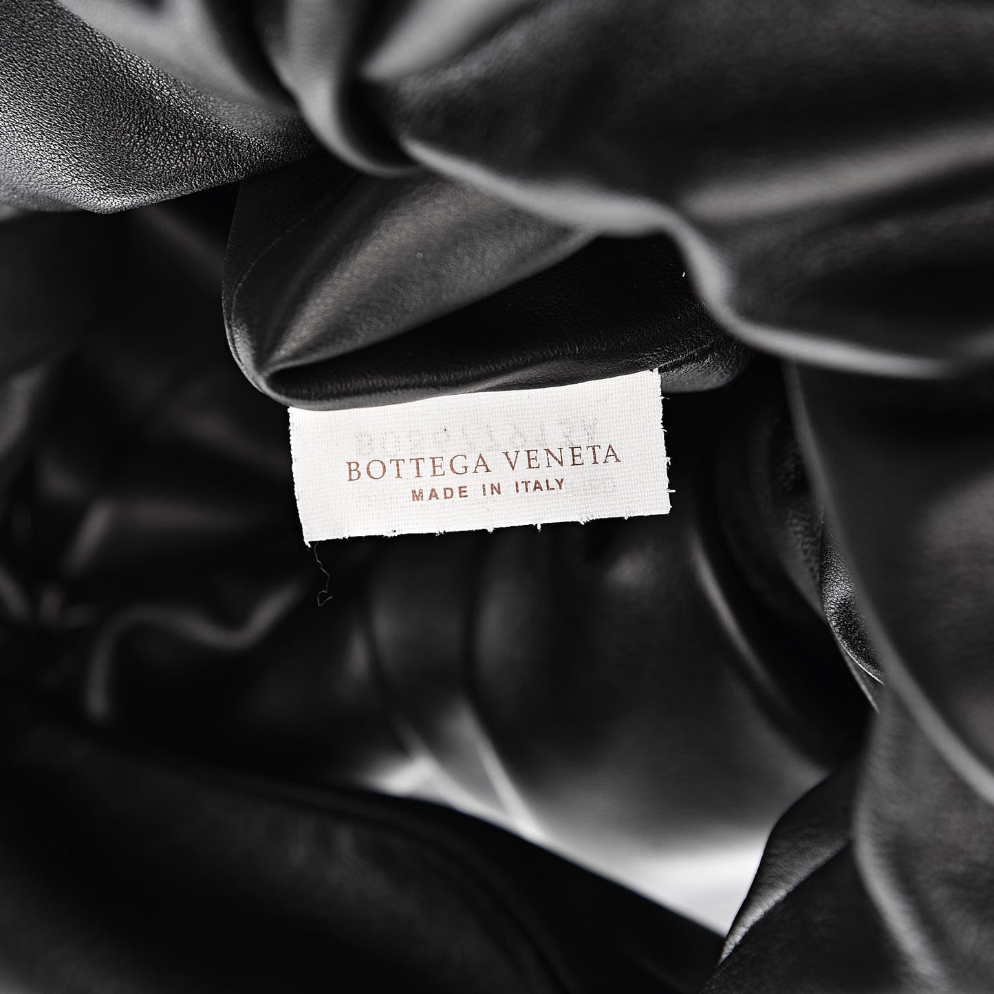 Smooth Butter Calfskin Small The Shoulder Pouch Black