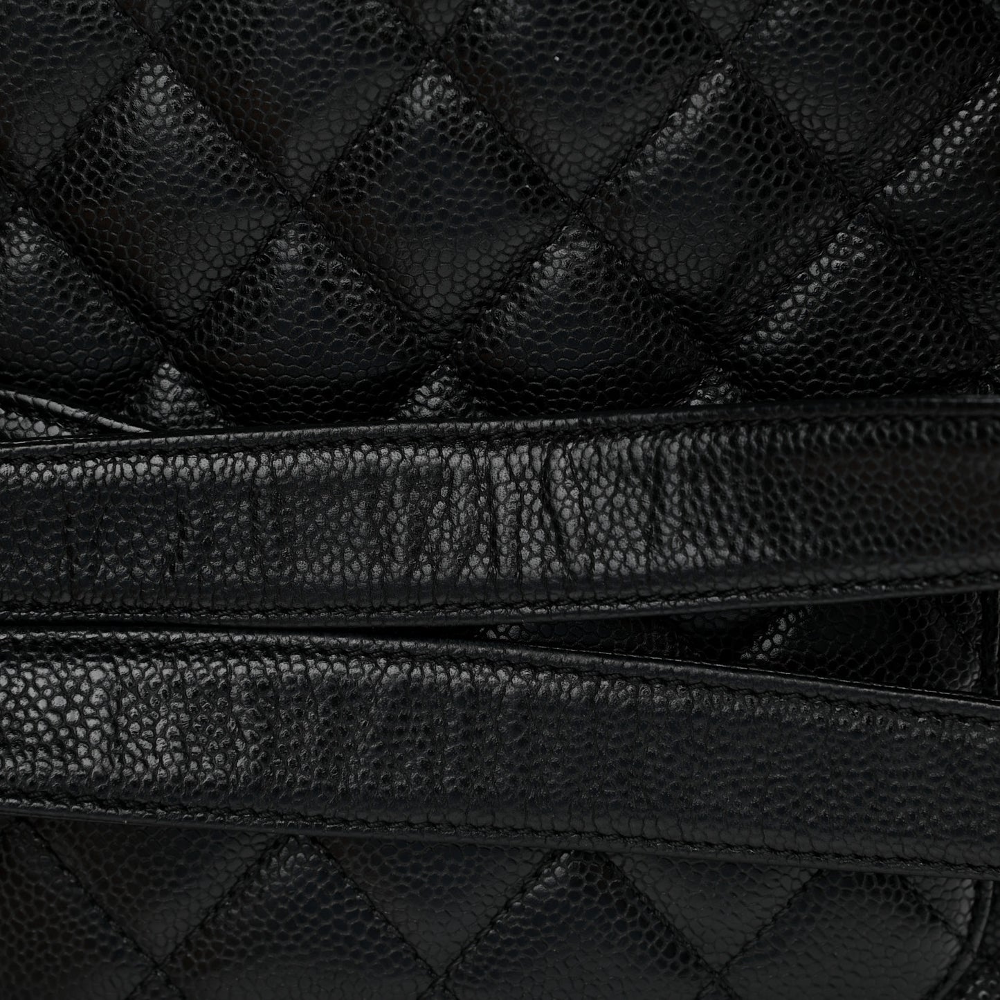Caviar Quilted Petit Shopping Tote PST Black