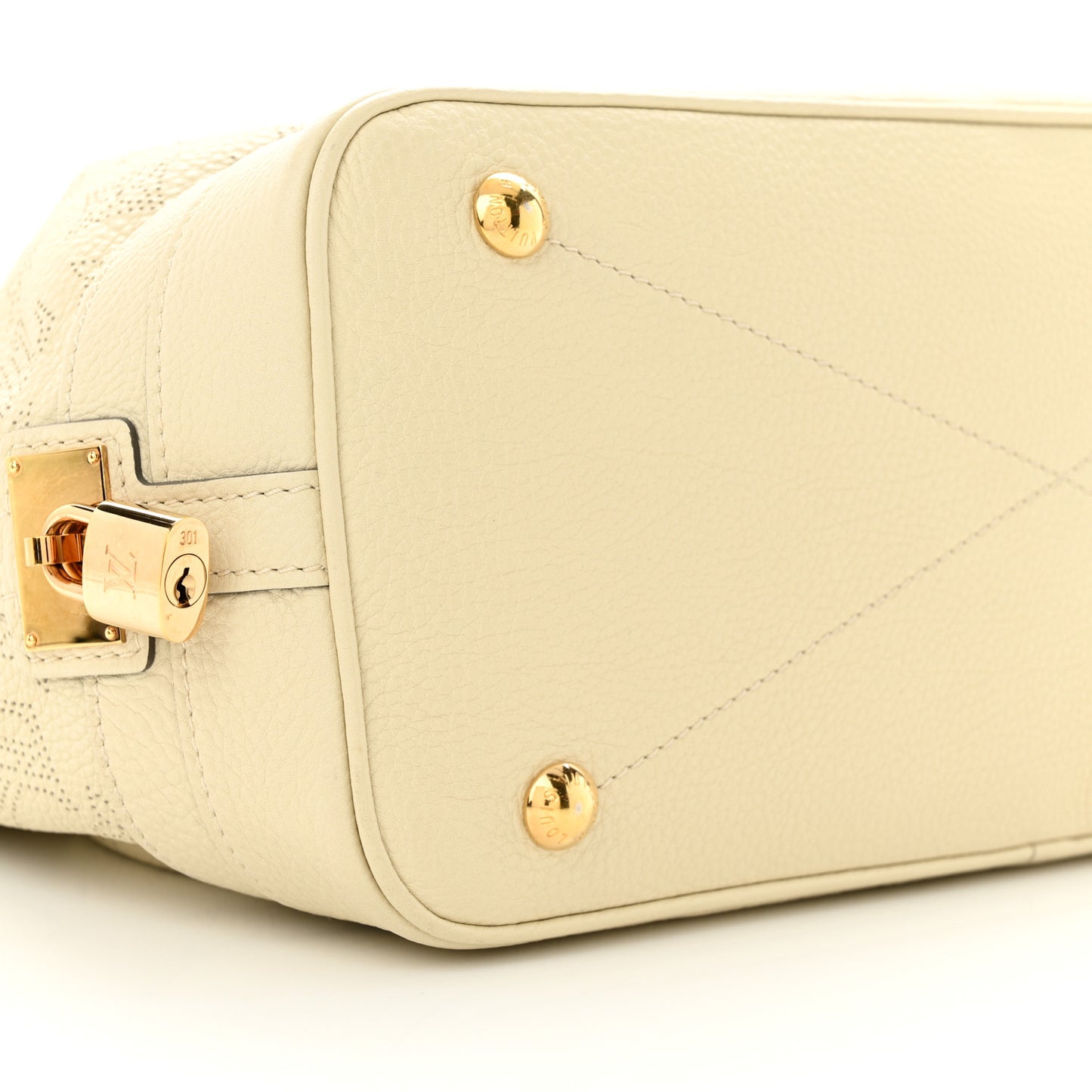 LOUIS VUITTON Mahina Stellar PM Ivory