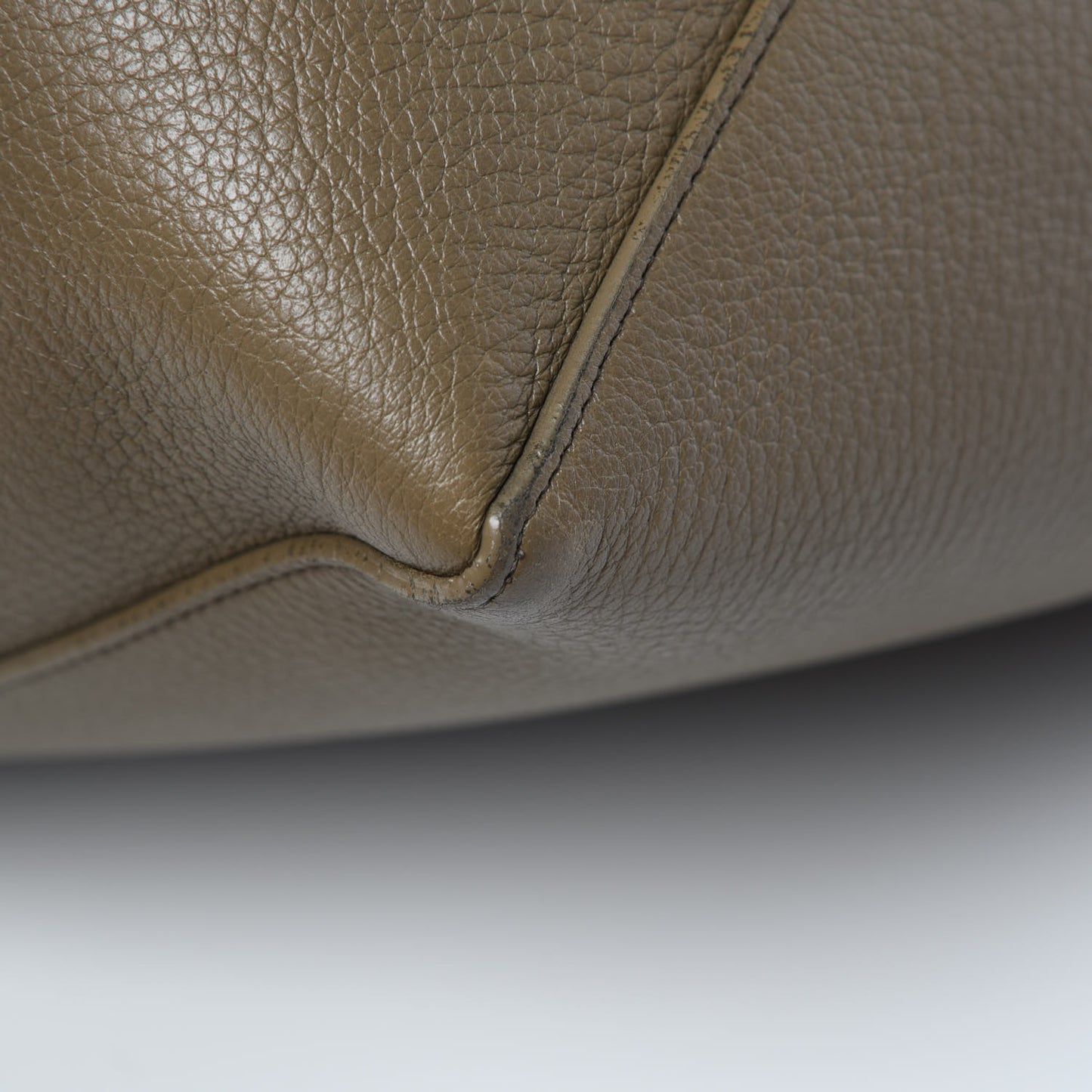 Soft Grained Calfskin Small Belt Cabas Phantom Taupe