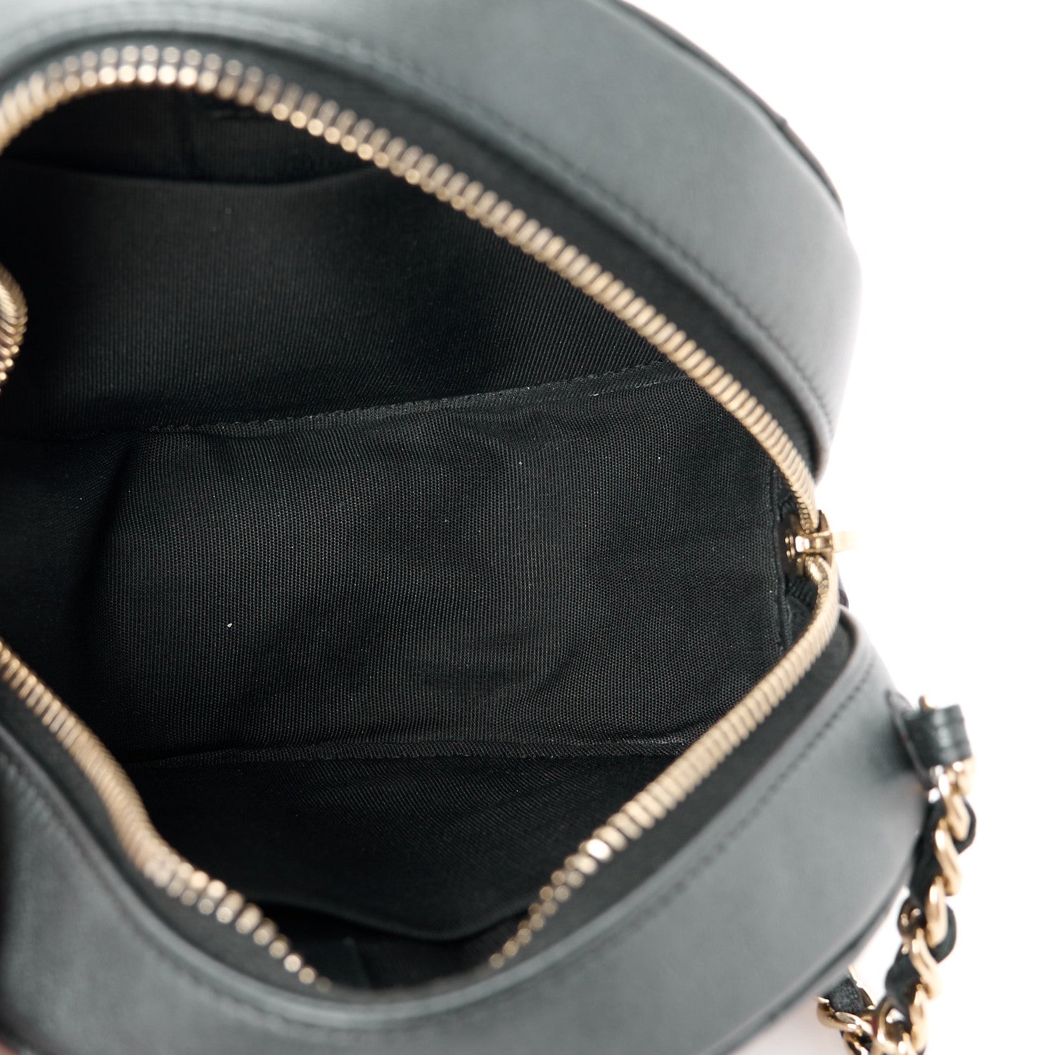 Chanel Iridescent Lambskin Quilted Pearl Round Clutch With Chain Black 5 of 11