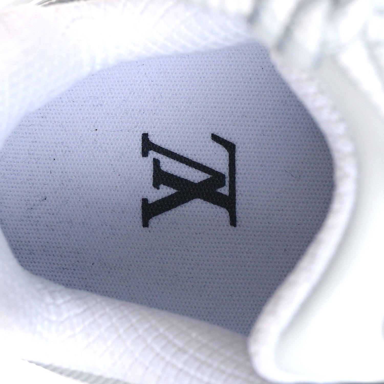 Louis Vuitton Calfskin Mesh Mens LV Runner Tatic Sneakers 9 White 8 of 9