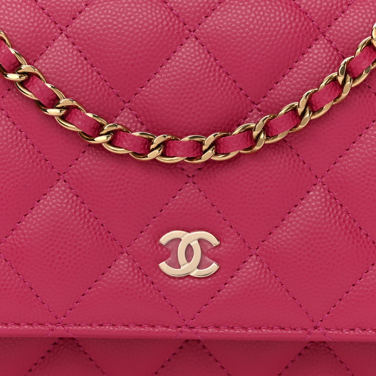 Caviar Quilted Wallet On Chain WOC Fuchsia