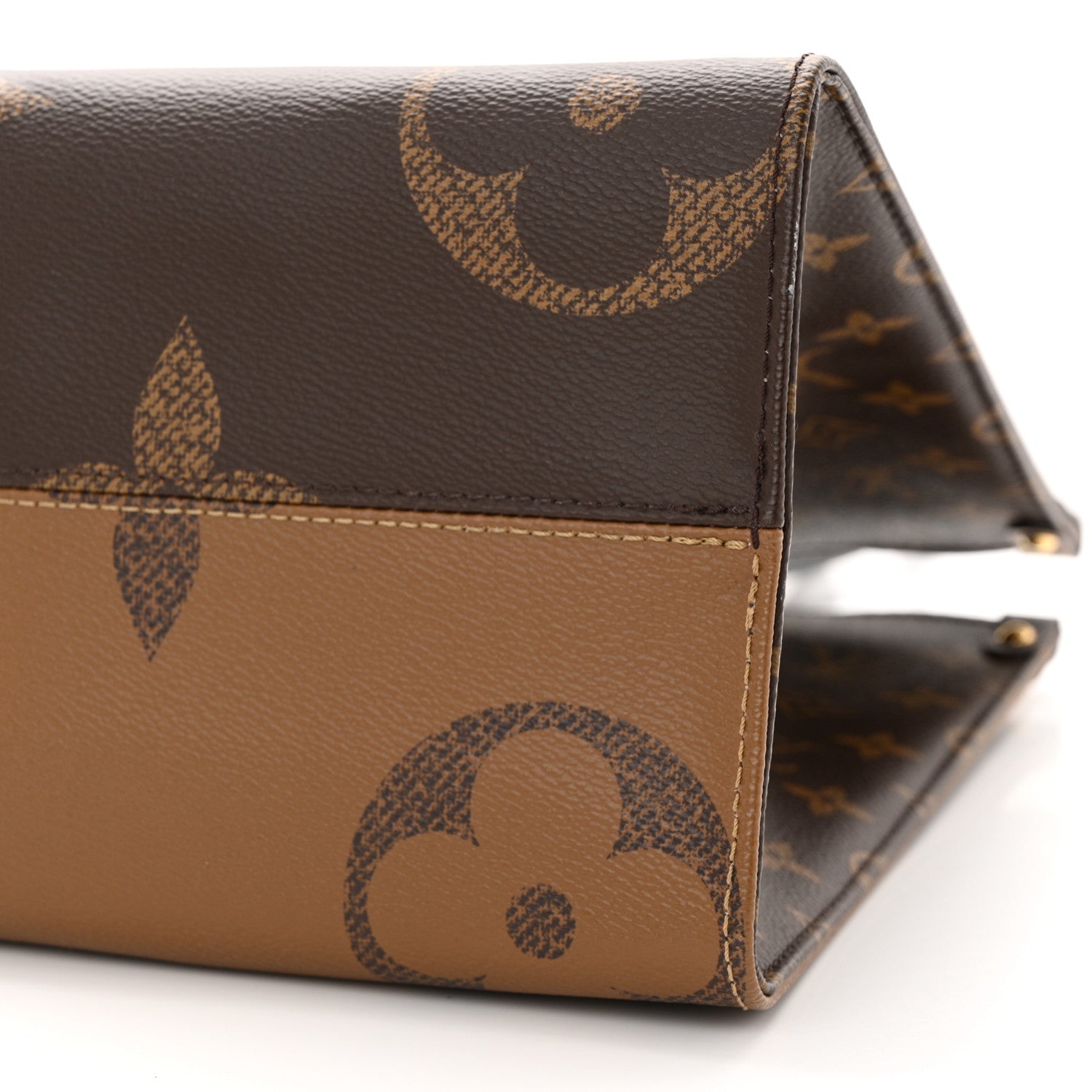 Louis Vuitton Reverse Monogram Giant Onthego MM 9 of 10
