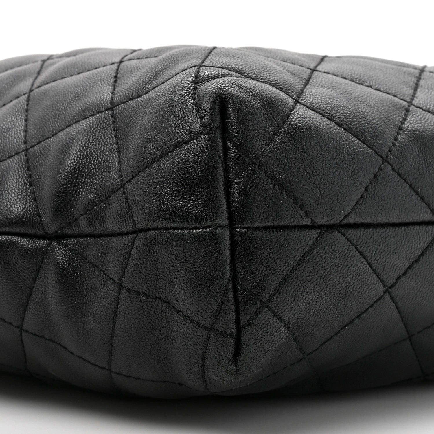 Saint Laurent Lambskin Quilted Maxi Icare Shopping Tote Black 11 of 14