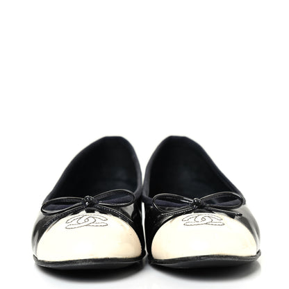 Chanel Patent CC Cap Toe Ballerina Flats 38.5 Navy White 2 of 4