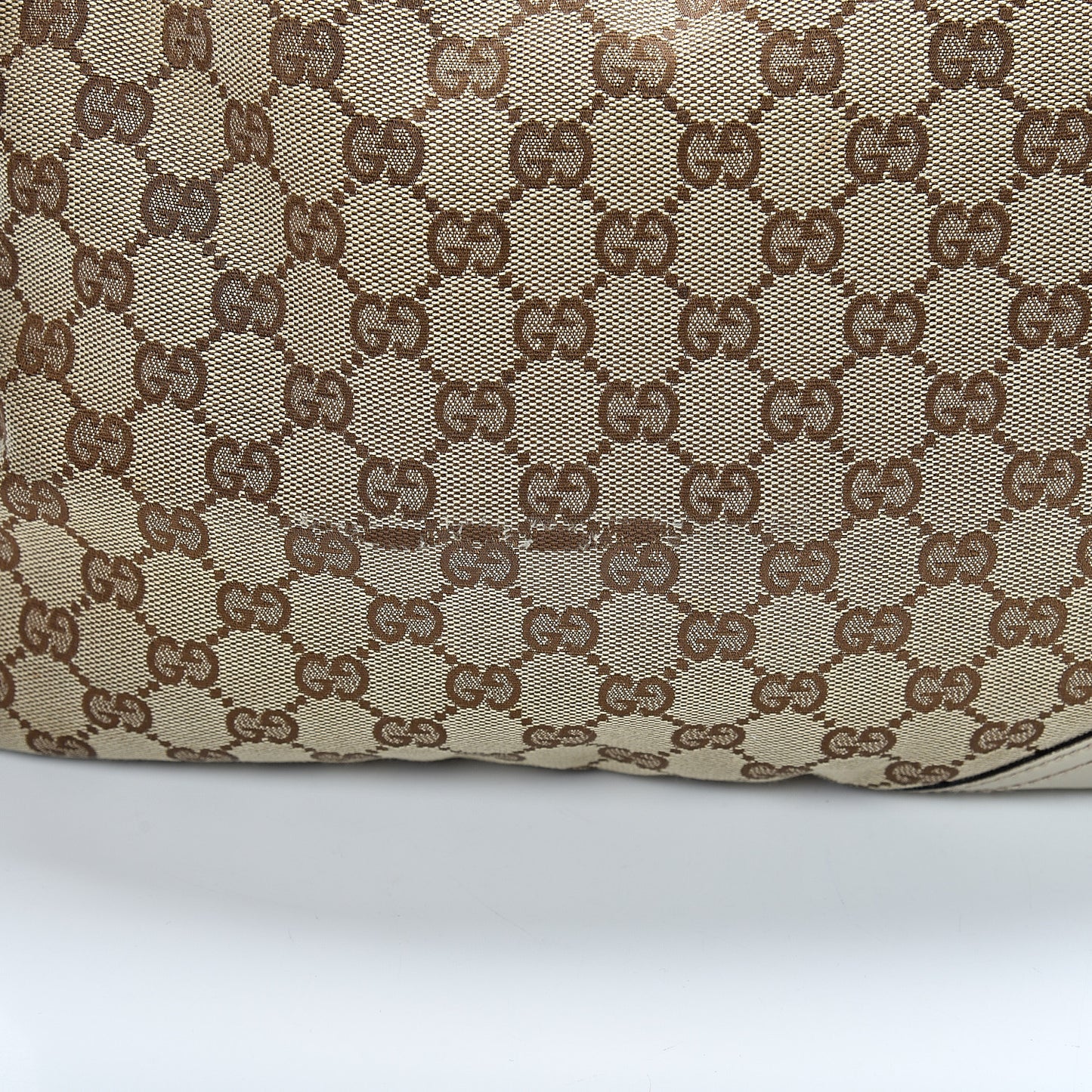 Monogram Medium New Britt Hobo Off White