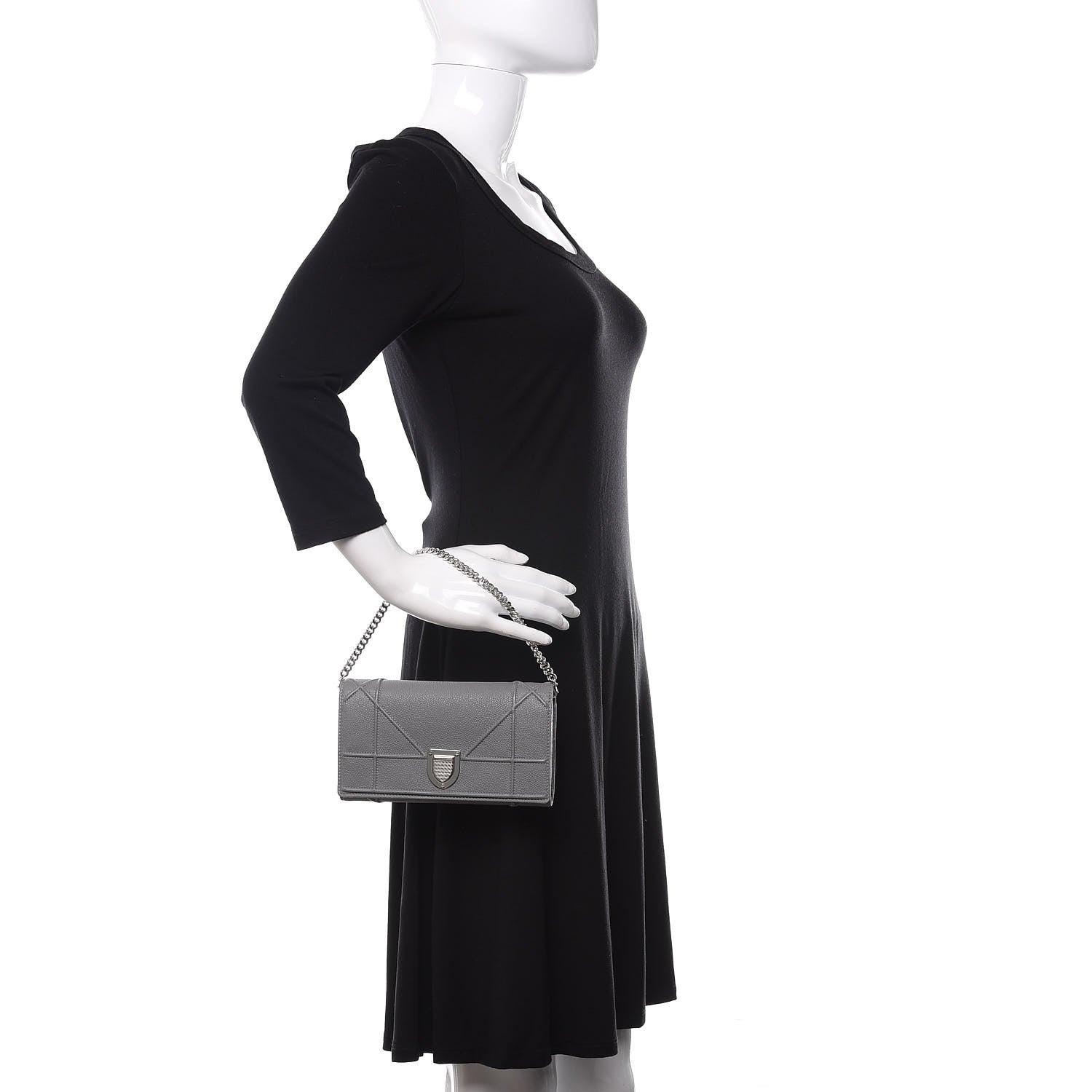 Christian Dior Grained Calfskin Diorama Croisiere Chain Wallet Gris 2 of 10