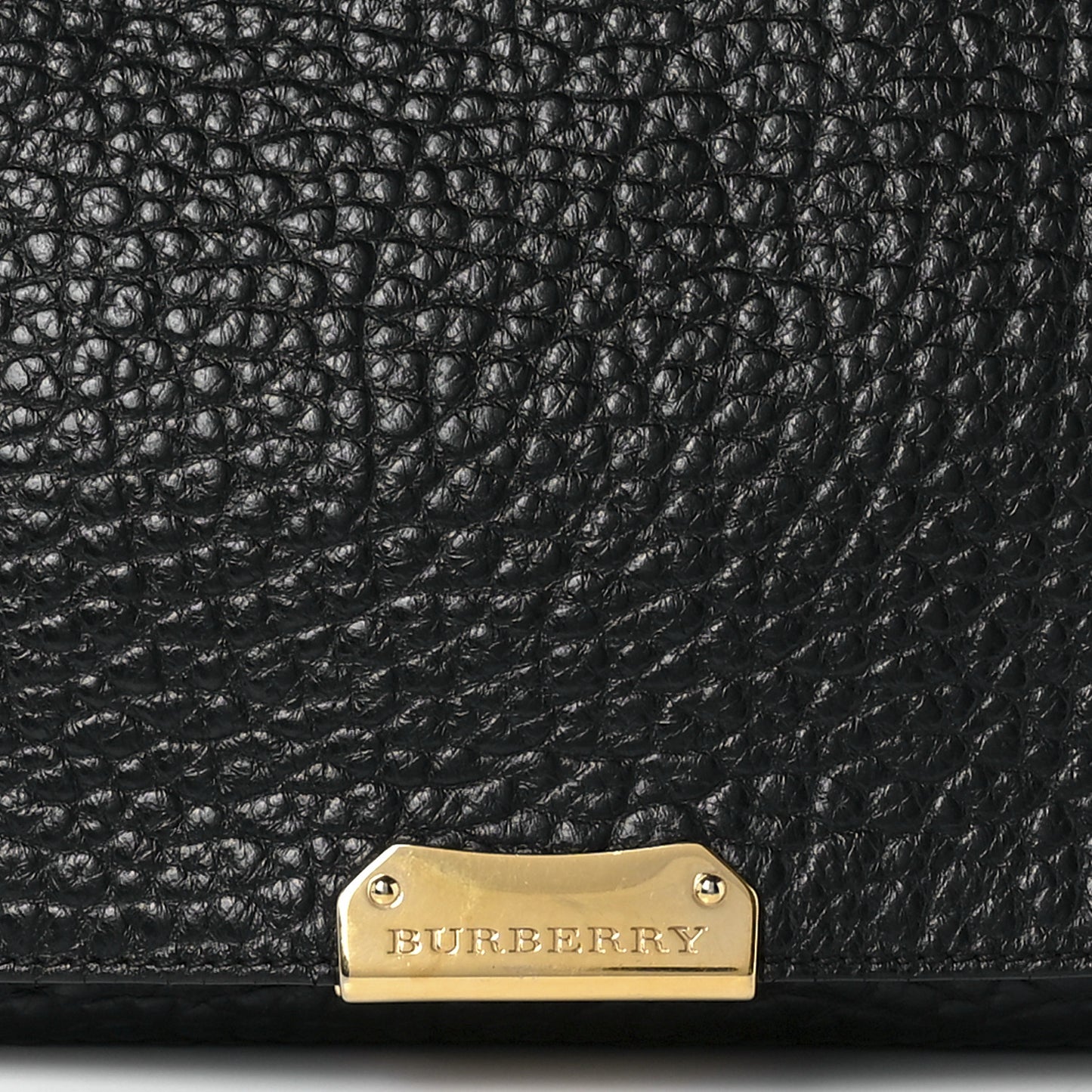 Signature Grain Small Madison Chain Clutch Black