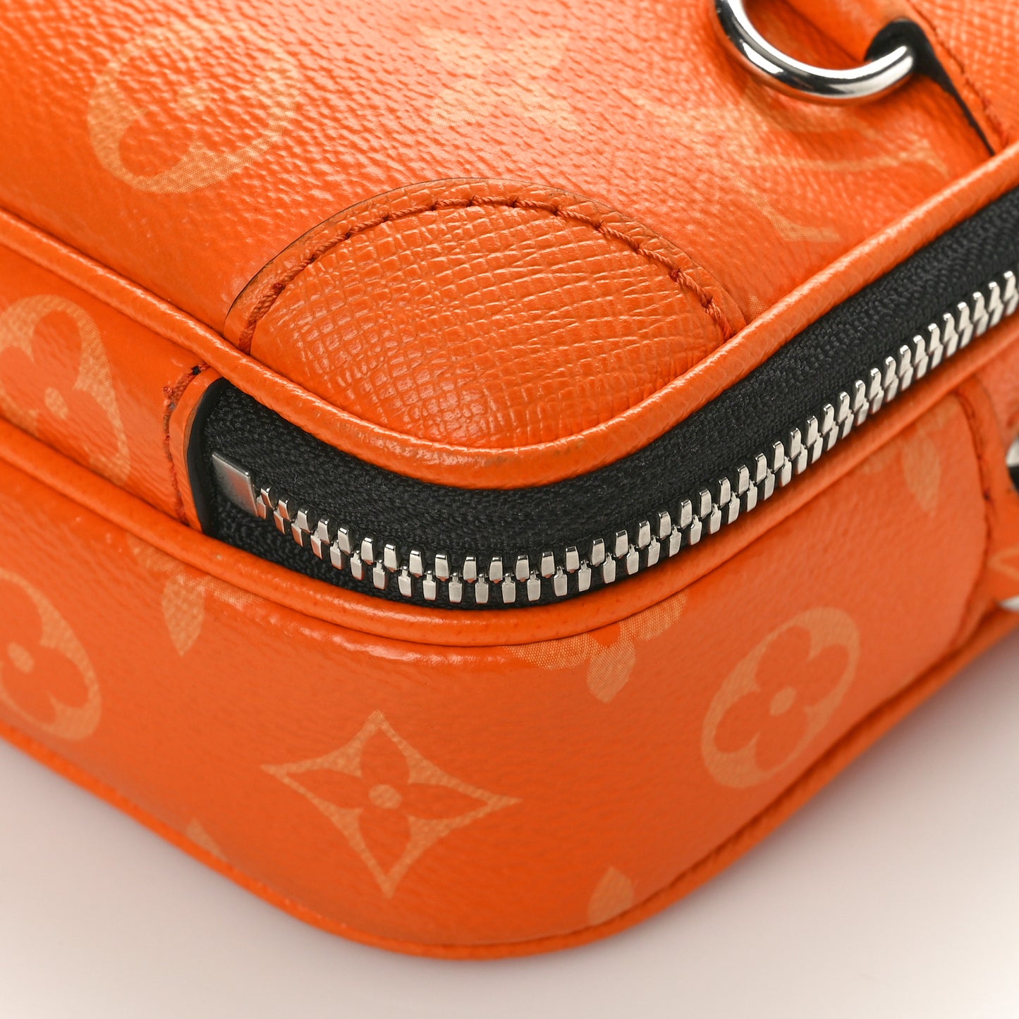 Taigarama Alpha Wearable Wallet Tangerine