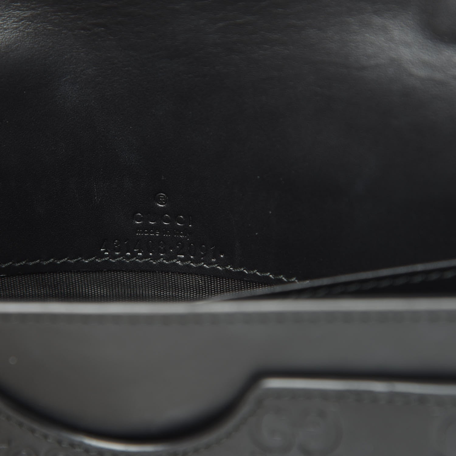 Gucci Guccissima Signature Bowy Chain Wallet Black 6 of 15