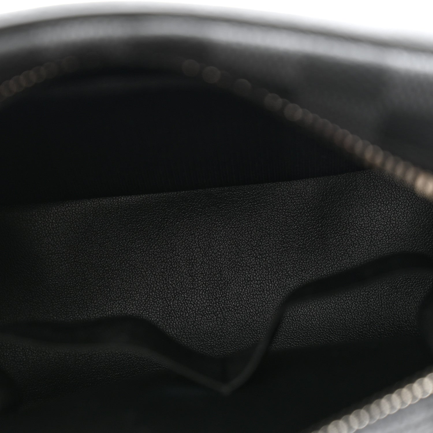 Louis Vuitton Damier Graphite Hanging Toiletry Kit 6 of 9