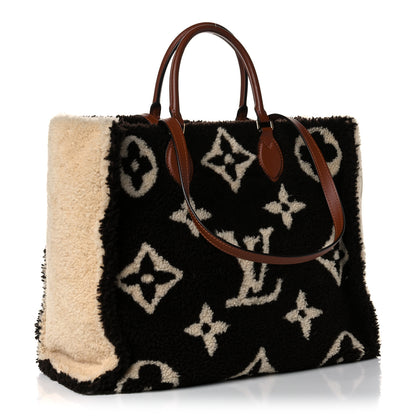 Louis Vuitton Shearling Monogram Giant Teddy Onthego GM Black White 3 of 12