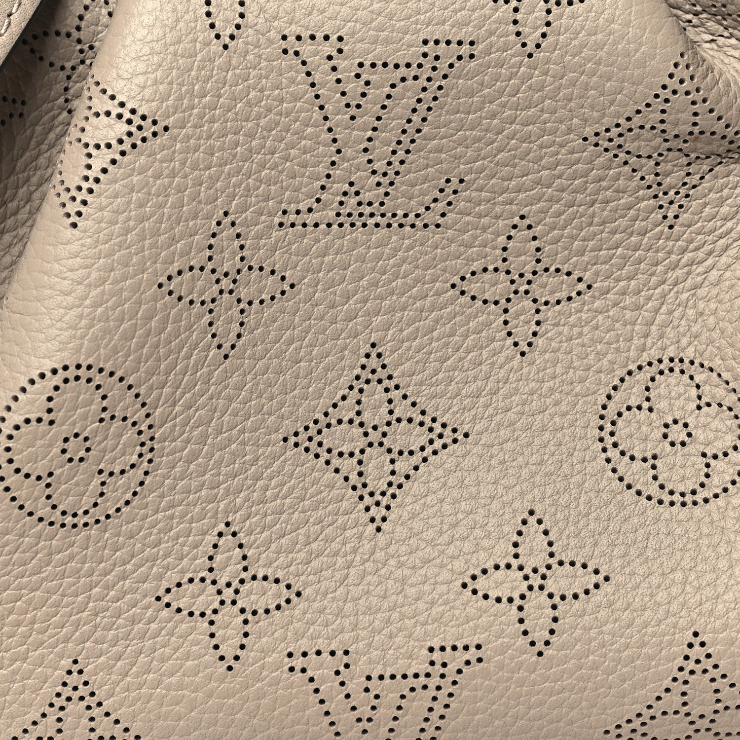 Louis Vuitton Mahina Scala Mini Pouch Galet 7 of 9
