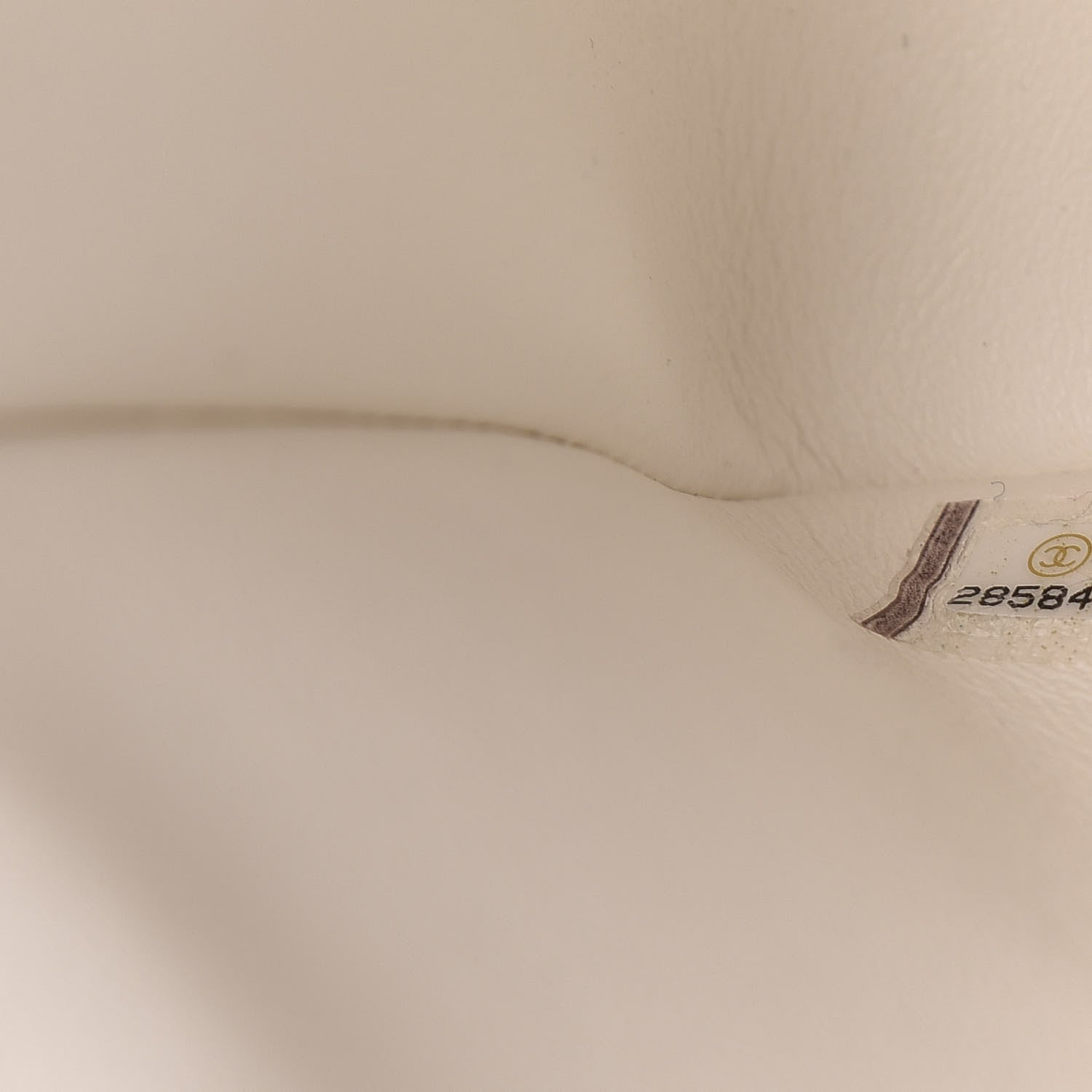 Chanel Caviar Quilted Jumbo Double Flap White 6 of 10