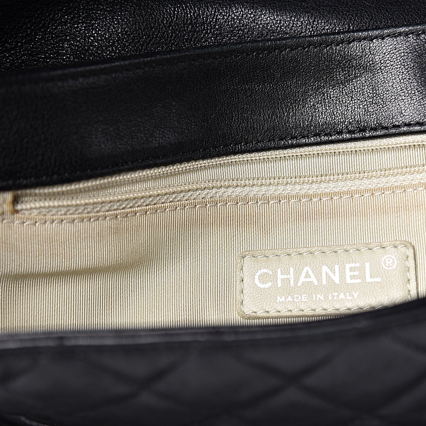 Washed Lambskin Quilted Maxi Chain Around Flap Black