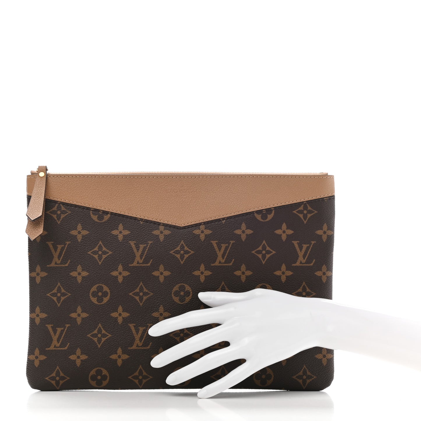 Monogram Daily Pouch Sesame