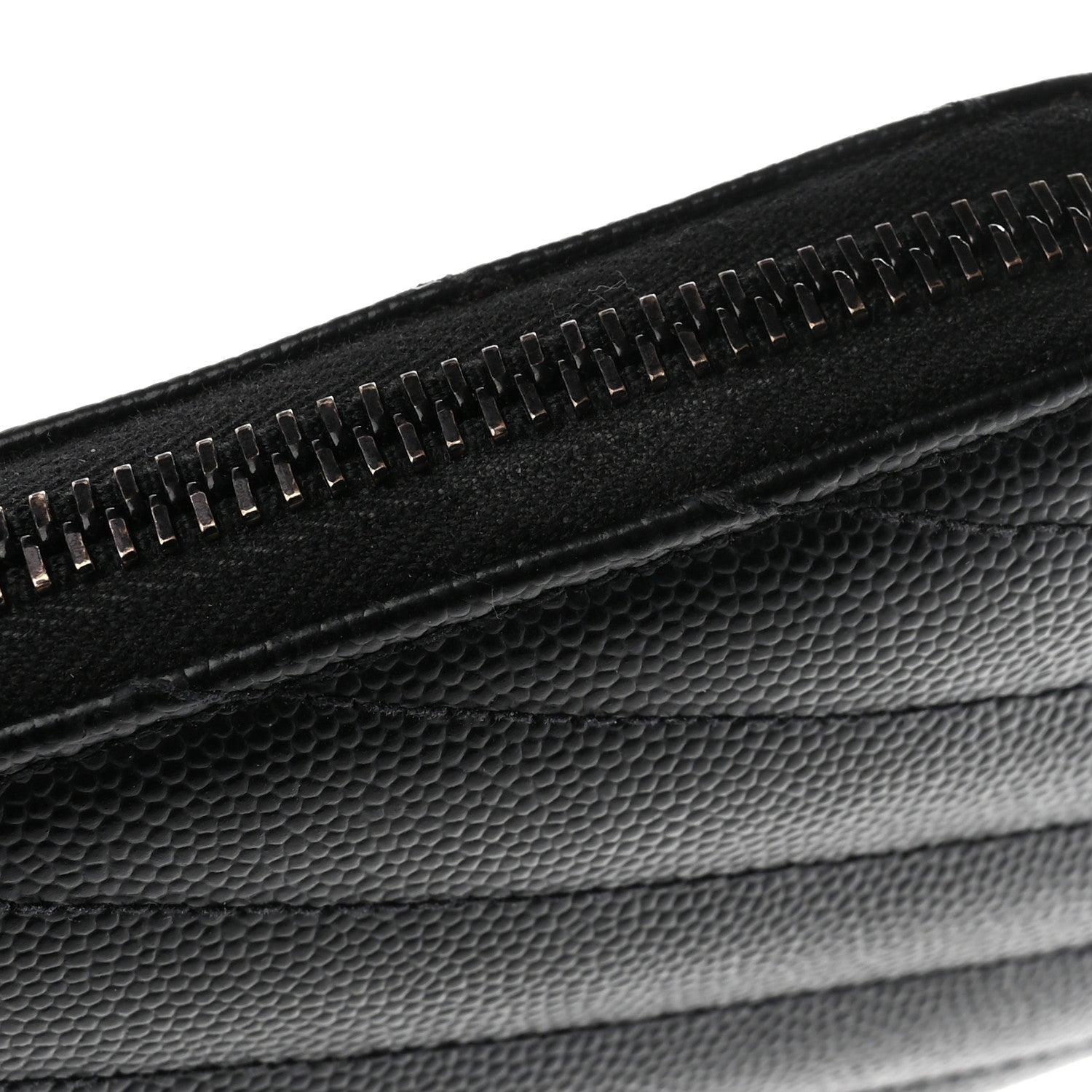 Saint Laurent Grain De Poudre Matelasse Chevron Monogram Monochrome Zip Around Wallet Black 9 of 10