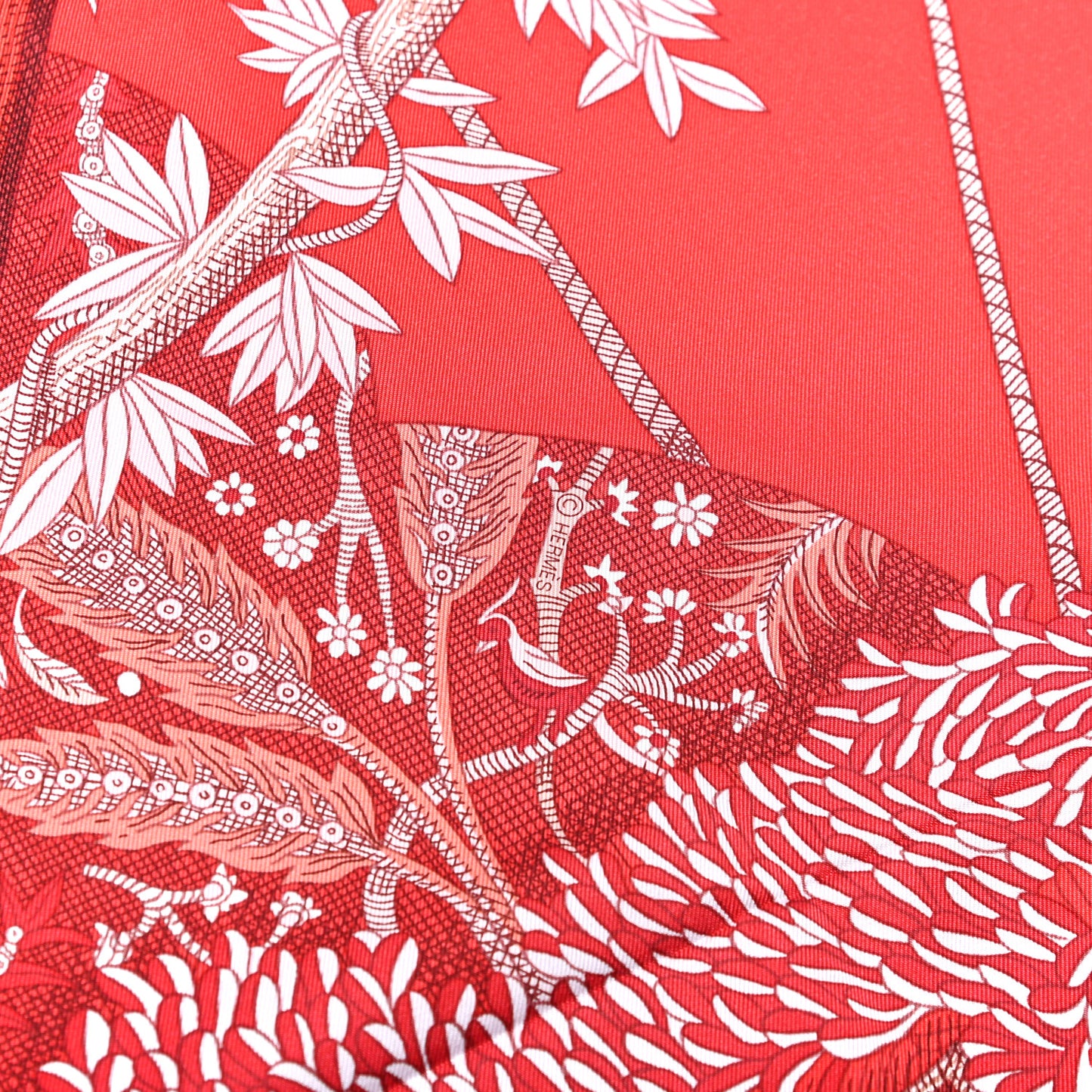 Silk Acte III Scene I La Clairiere Scarf 90 Rouge Rose Blanc
