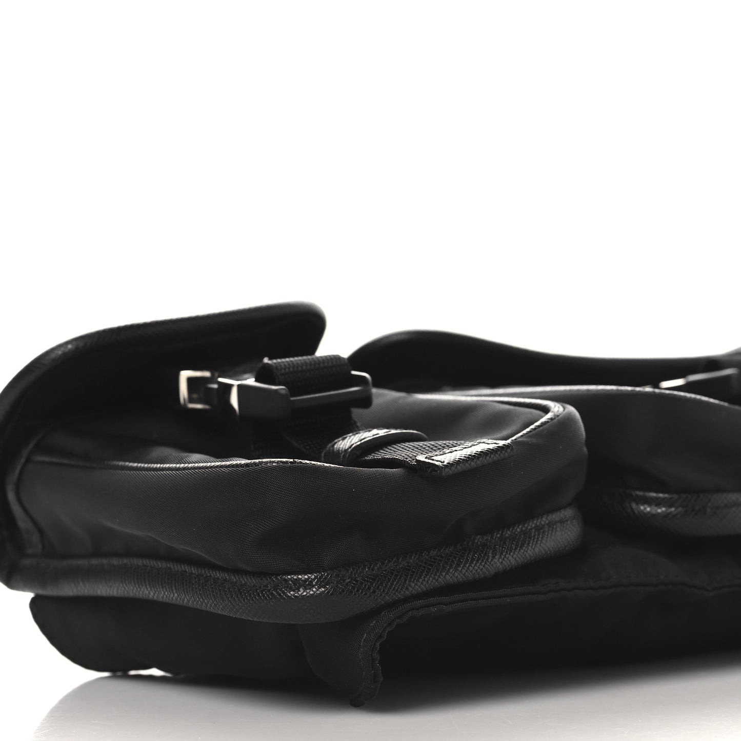 Tessuto Nylon Saffiano Marsupio Triple Pocket Belt Bag Black