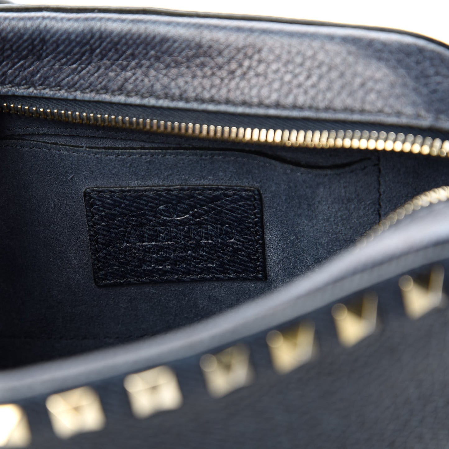 Pebbled Calfskin Rockstud Camera Crossbody Bag Deep Denim