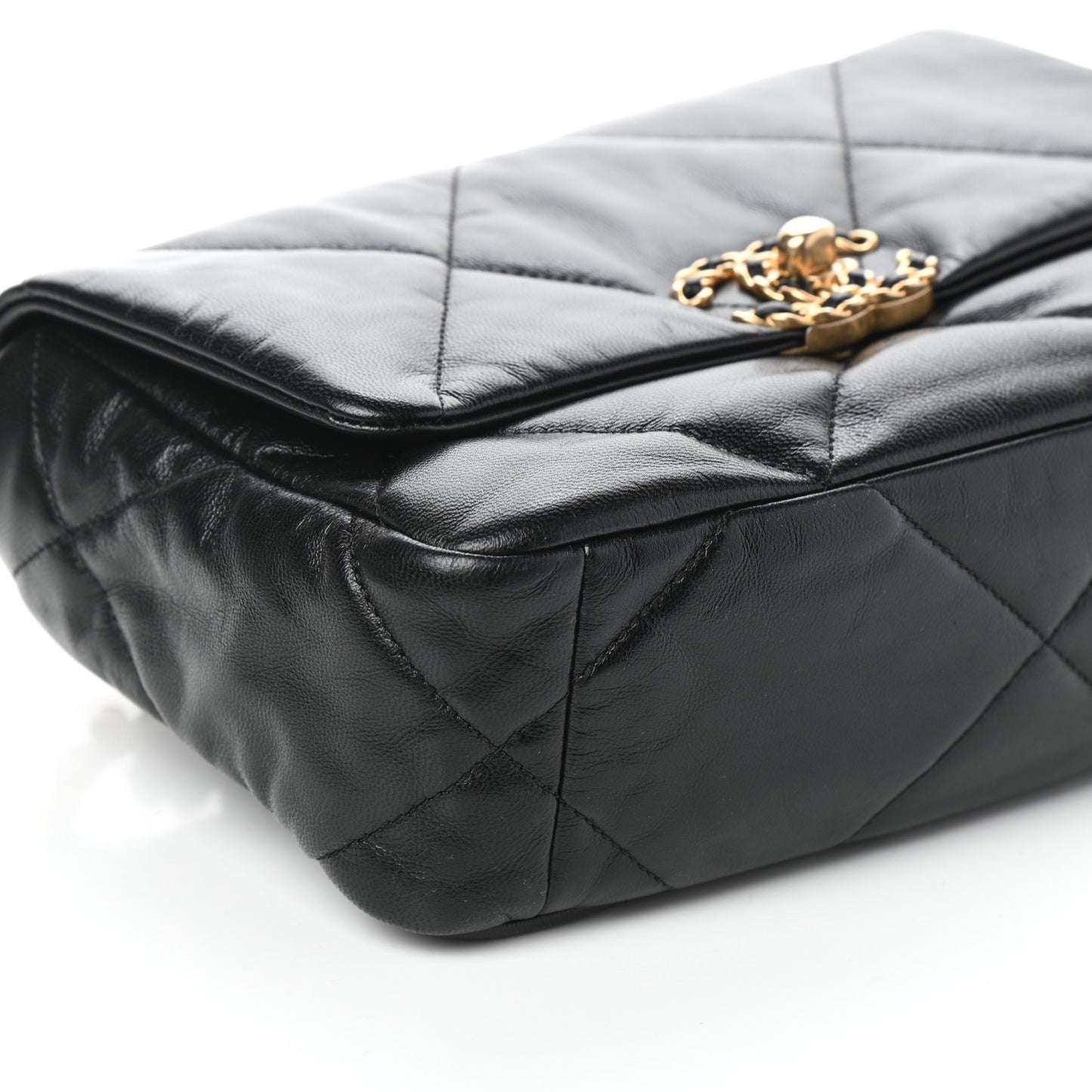 Shiny Goatskin Quilted Medium Chanel 19 Flap Black