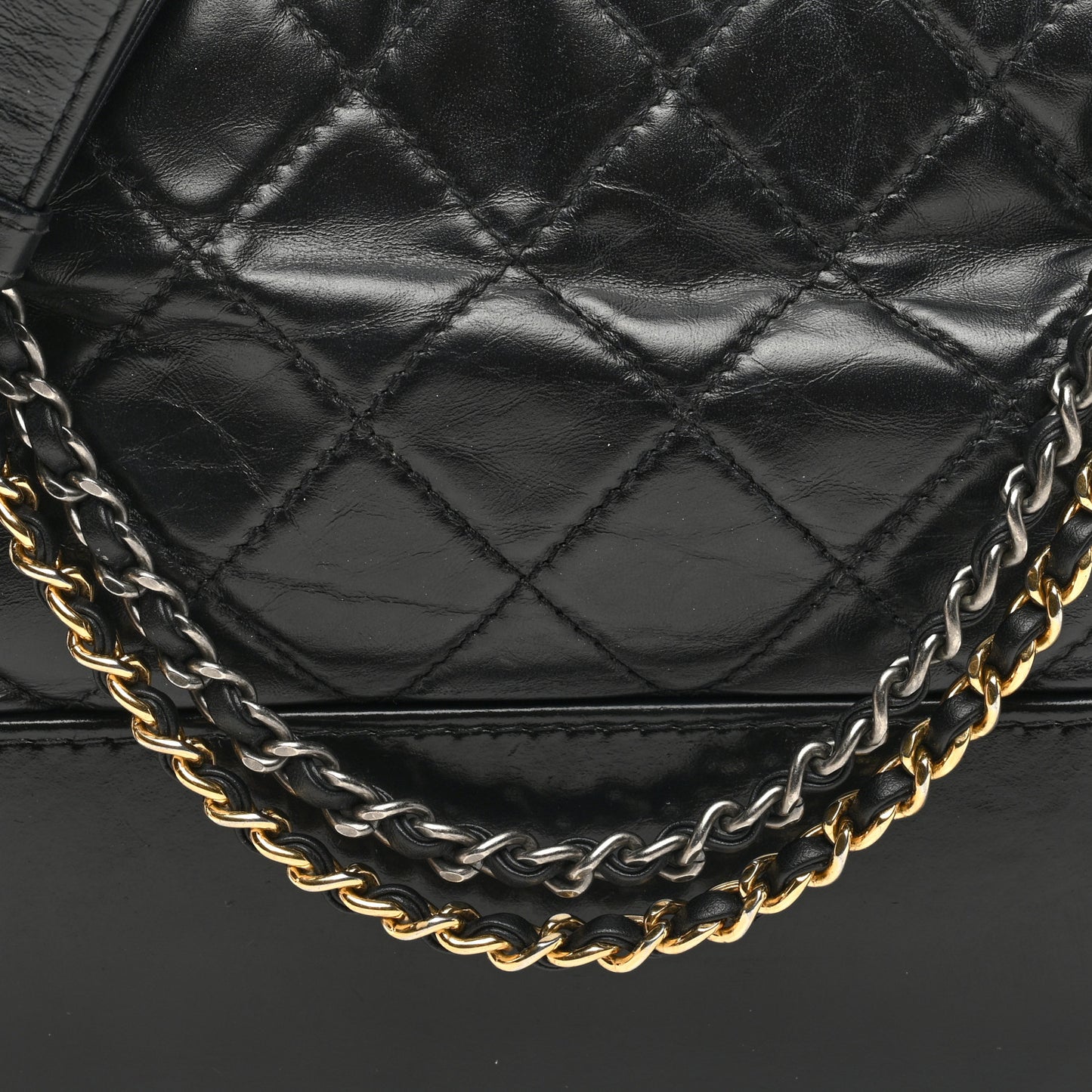 Aged Calfskin Quilted New Medium Gabrielle Hobo Black