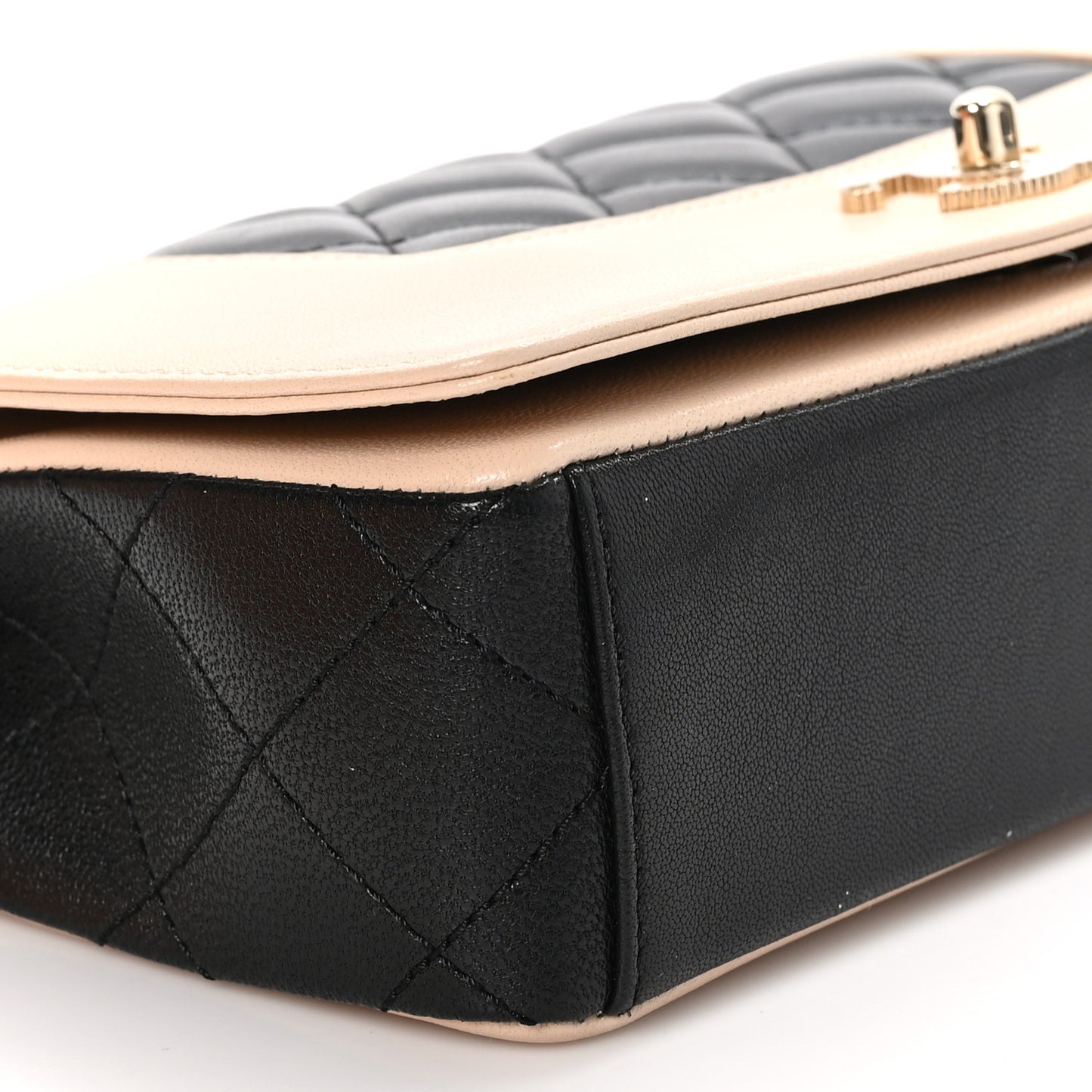 Sheepskin Quilted Medium Vintage Mademoiselle Flap Beige Black