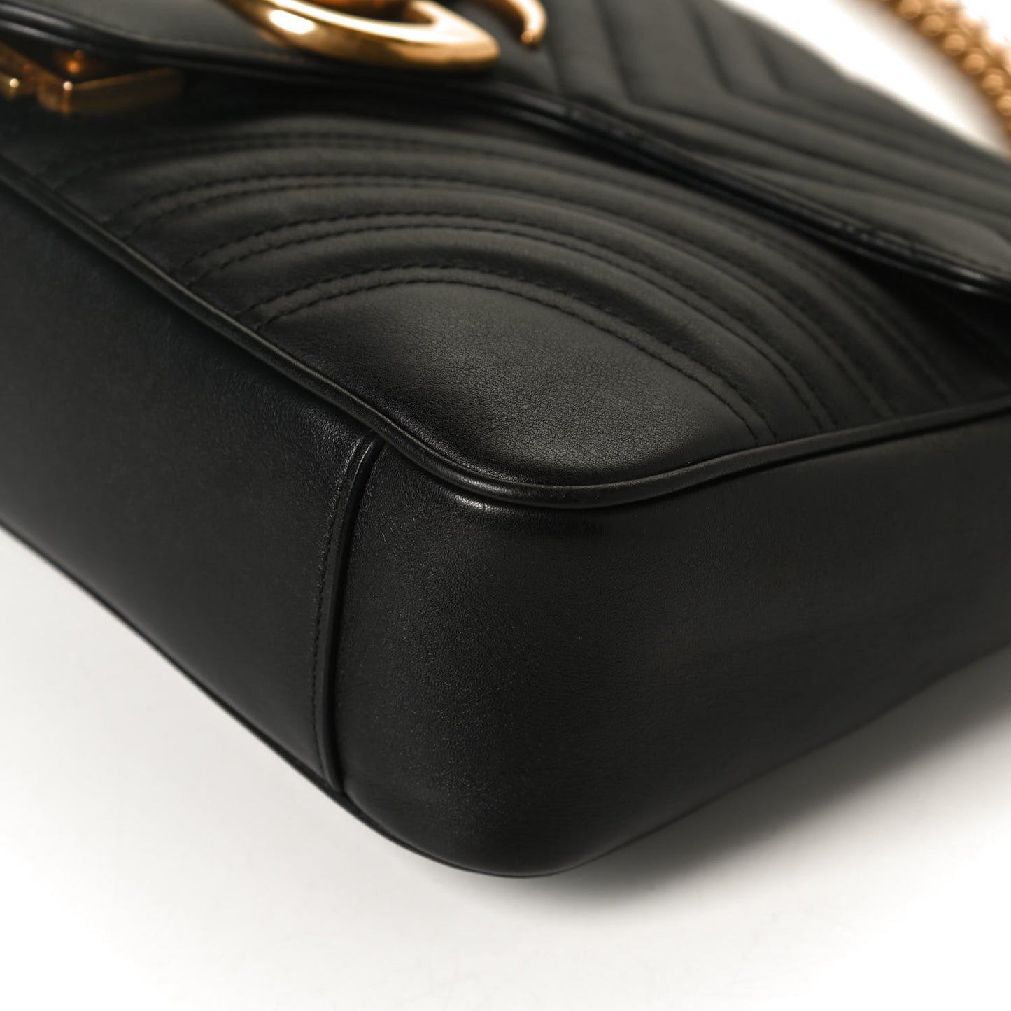 Calfskin Matelasse Medium GG Marmont Shoulder Bag Black