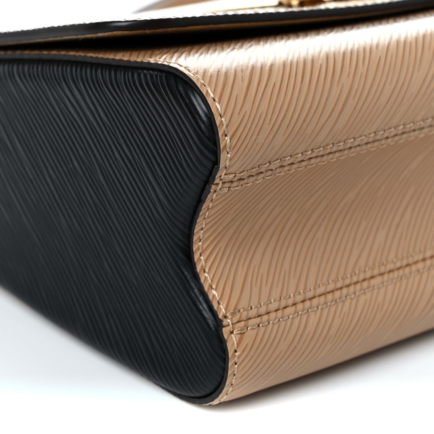Epi Twist Shoulder Bag MM Camel