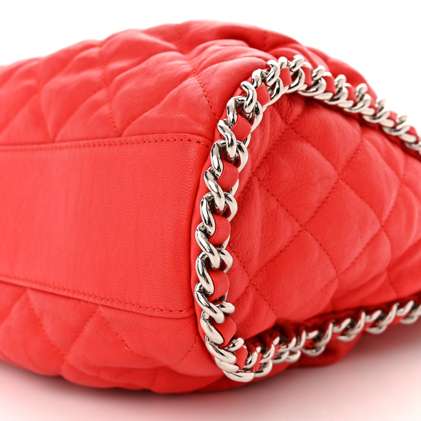 Washed Lambskin Chain Around Hobo Red