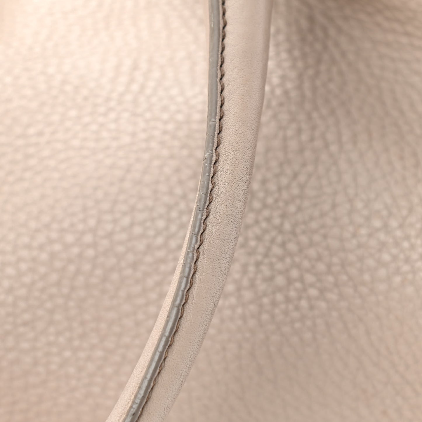 Vitello Daino Pocket Tote Argilla