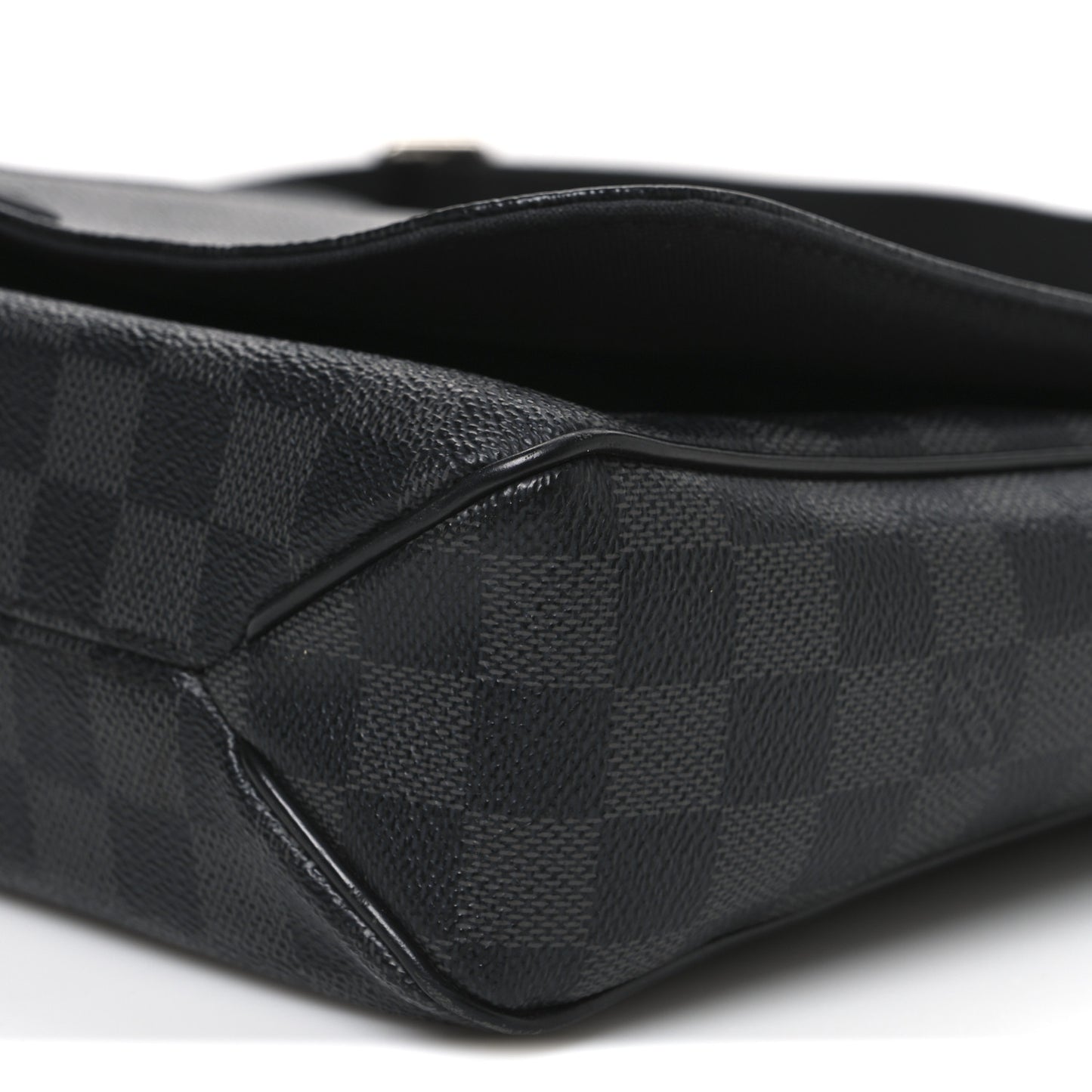 Damier Graphite District MM