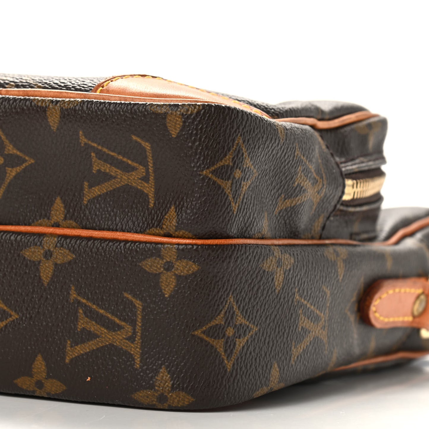 Monogram Amazone