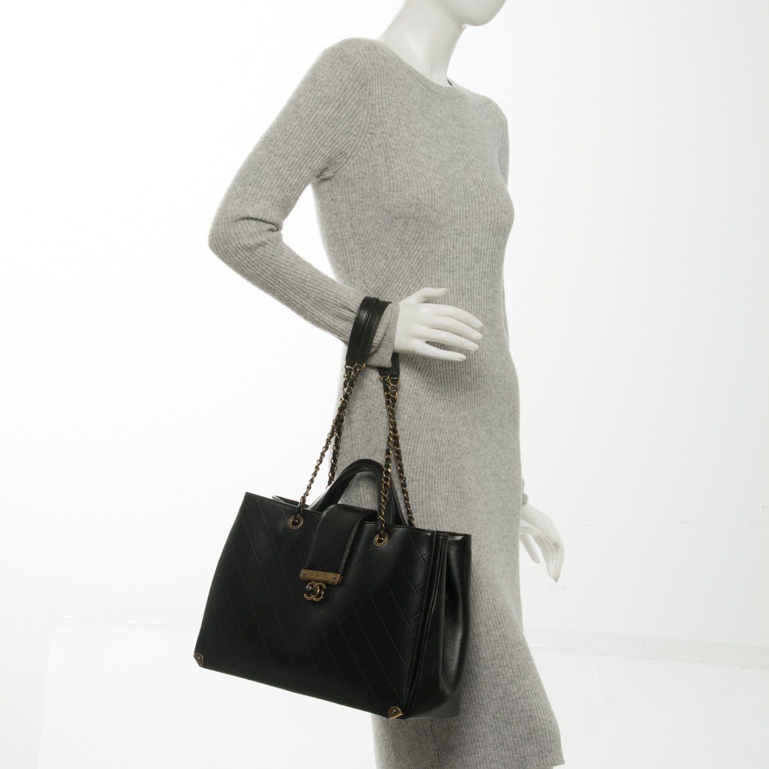 Chanel Lambskin Stitched Large Around The Corner Shopping Tote Black 2 of 7
