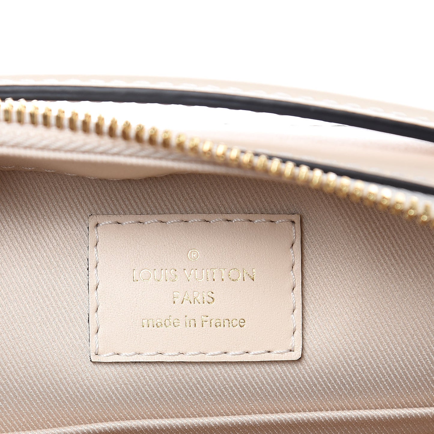 Monogram Saintonge Creme