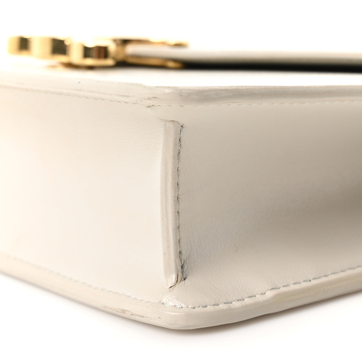Shiny Calfskin Triomphe Margo Wallet on Chain Light Stone